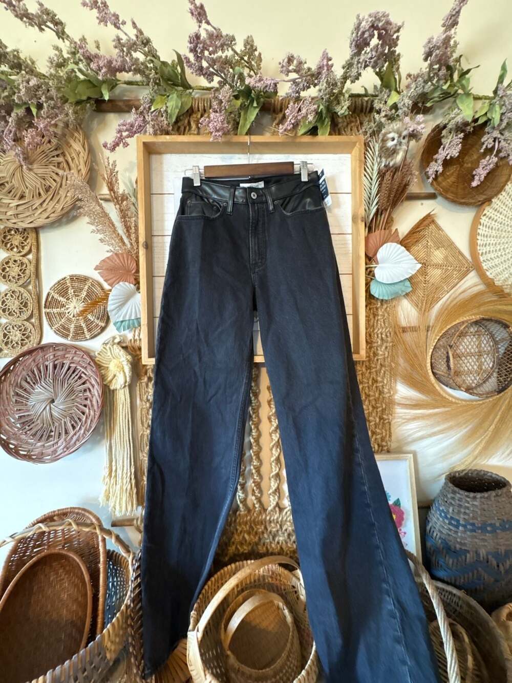 Abercrombie & Fitch Curve Love The '90s Relaxed High Rise Jeans